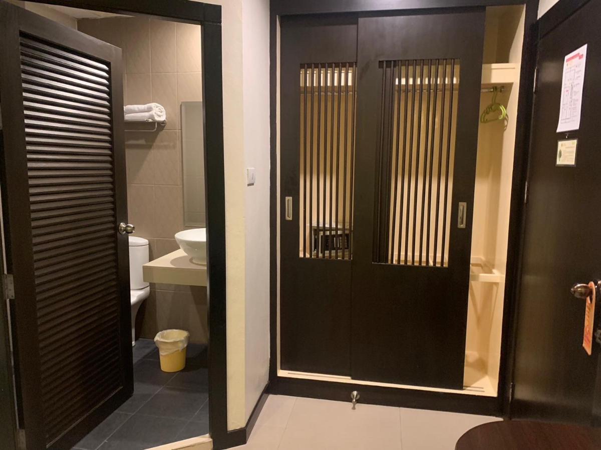 Lub Sbuy Hostel Phuket Buitenkant foto