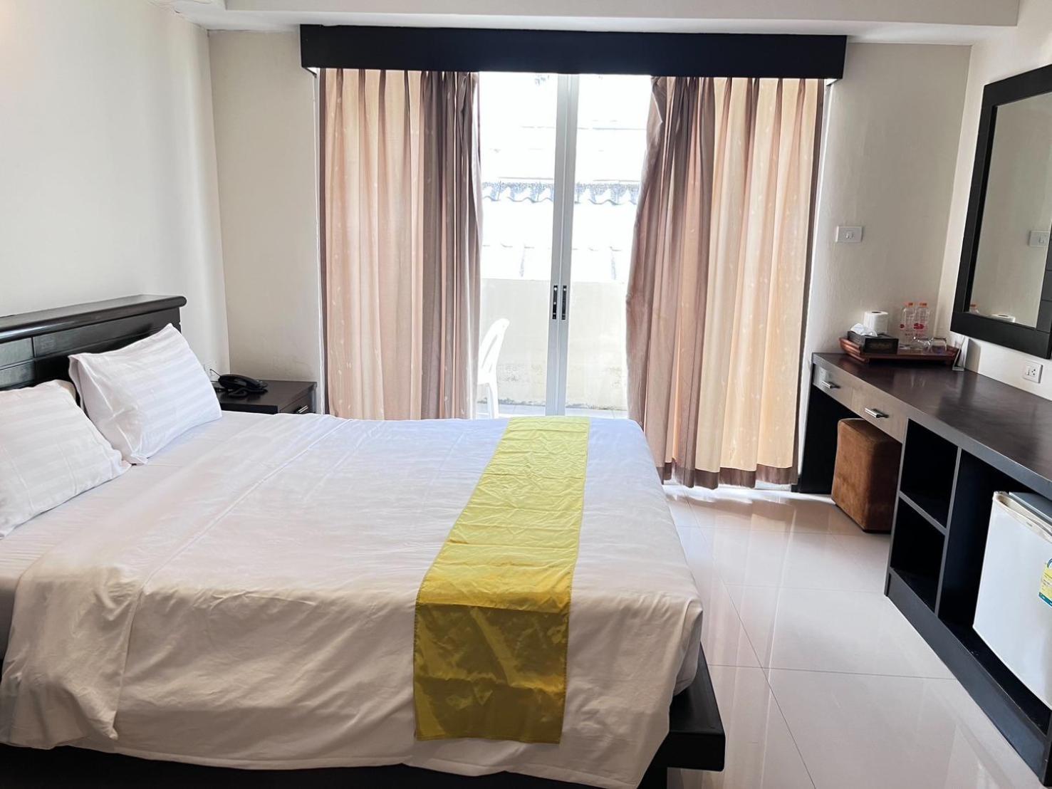Lub Sbuy Hostel Phuket Buitenkant foto