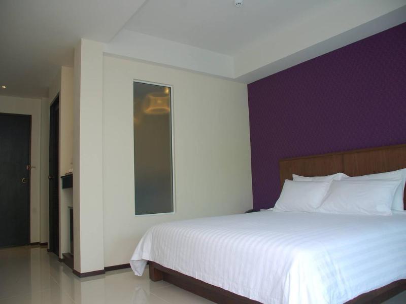 Lub Sbuy Hostel Phuket Buitenkant foto